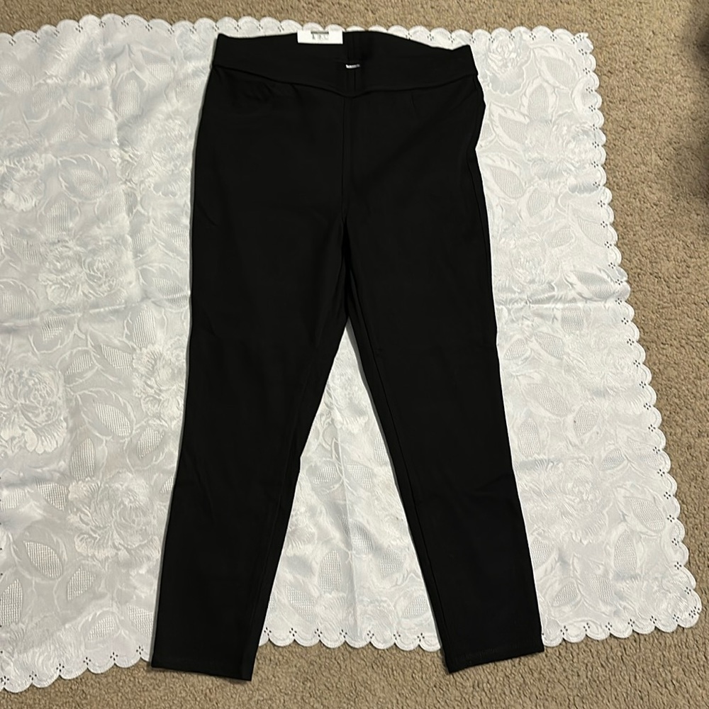 Women’s fitted stretch Capri